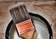 Verftechnieken onder de loep: van sponzen tot marmeren